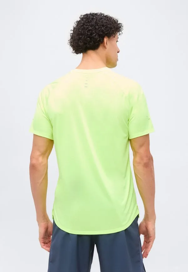 Спортивная футболка stride Nike Performance, Volt Ice — фото 3