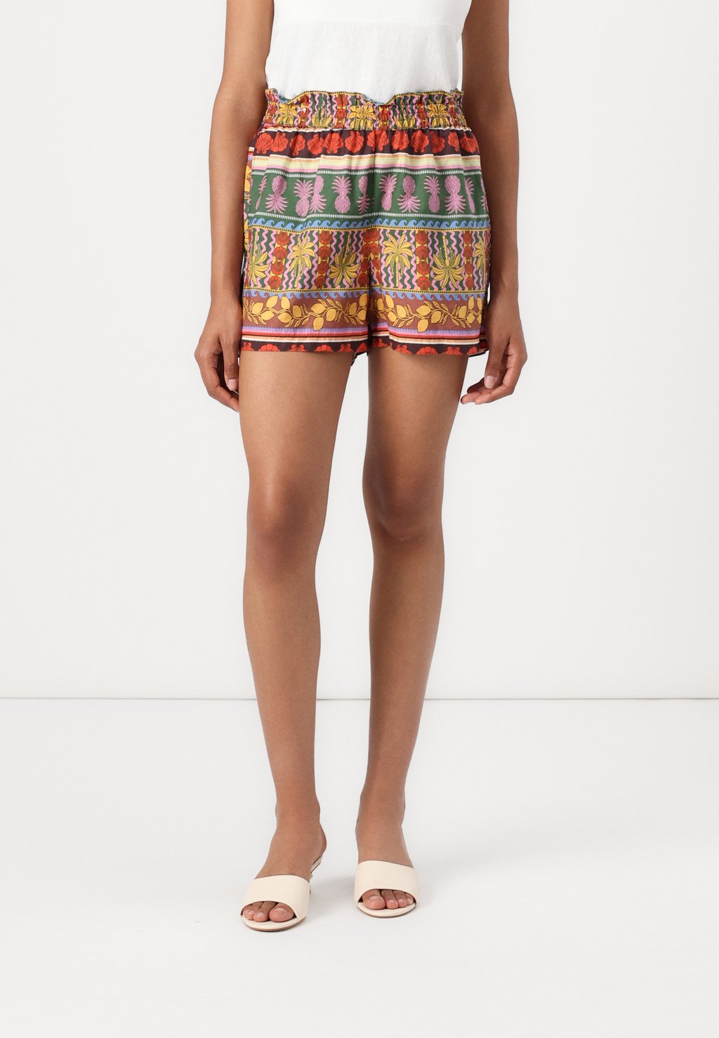

Шорты VMTRUELY Vero Moda, кремовый