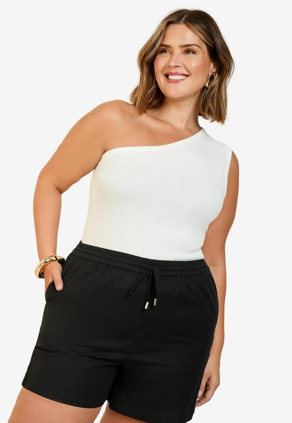 

Шорты PLUS SIZE FIT Friends Like These, черный