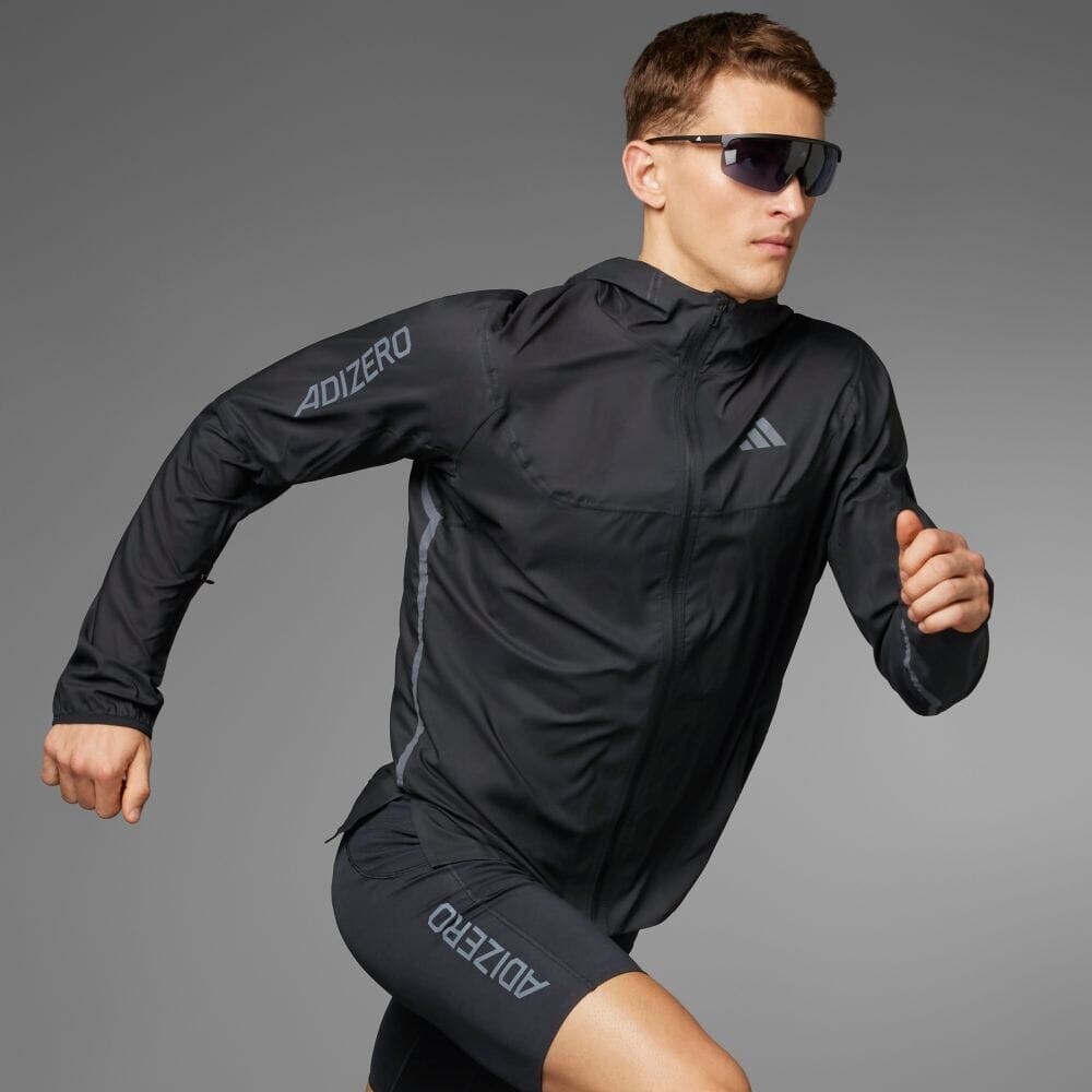 

Куртка Adidas Adizero Running Lightweight Jacket, черный