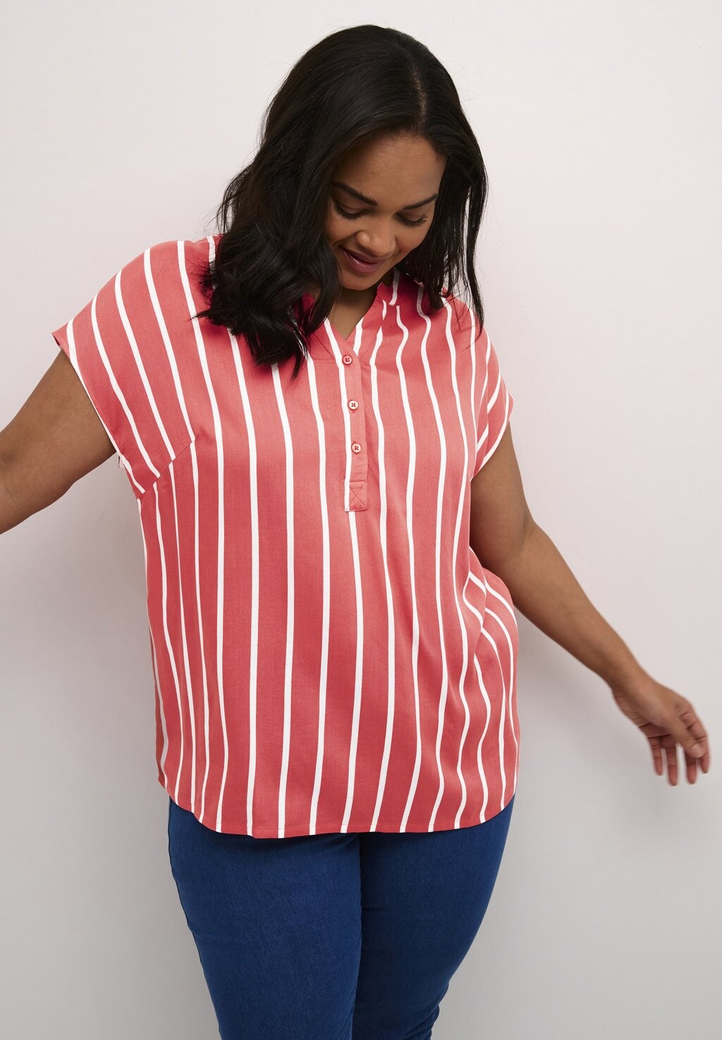 

Блузка SIDA WING Kaffe Curve, цвет cayenne chalk stripe