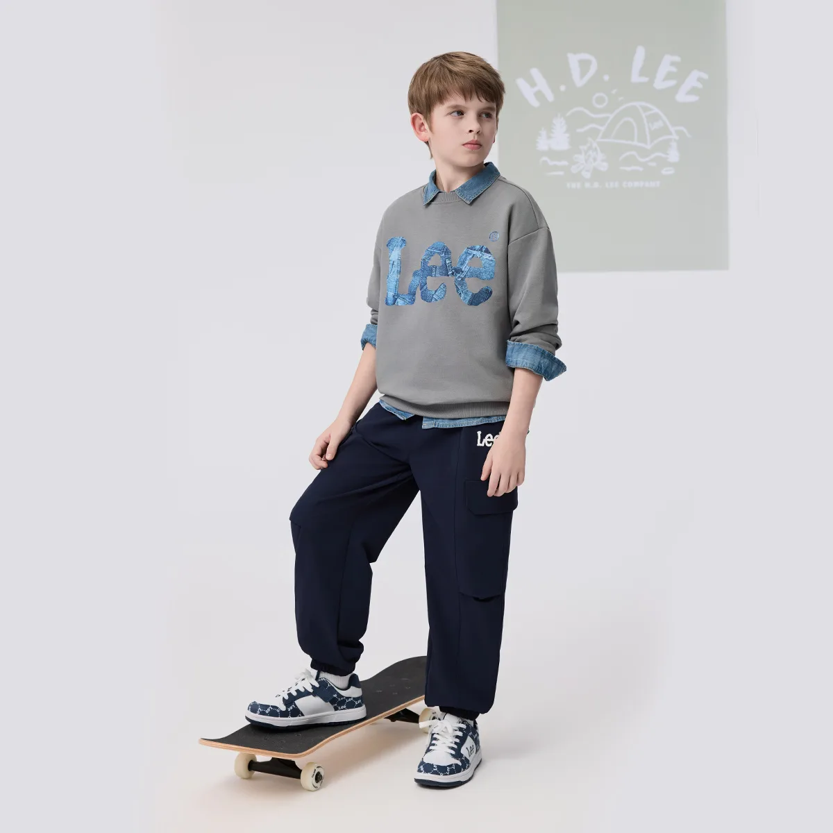 Детский свитшот с круглым вырезом Lee, Premium Gray — фото 4