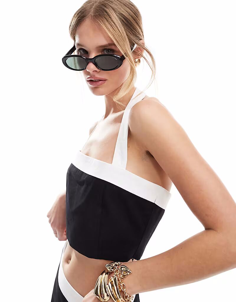 

Льняной топ с халтером и контрастной окантовкой в монохромном исполнении 4Th & Reckless