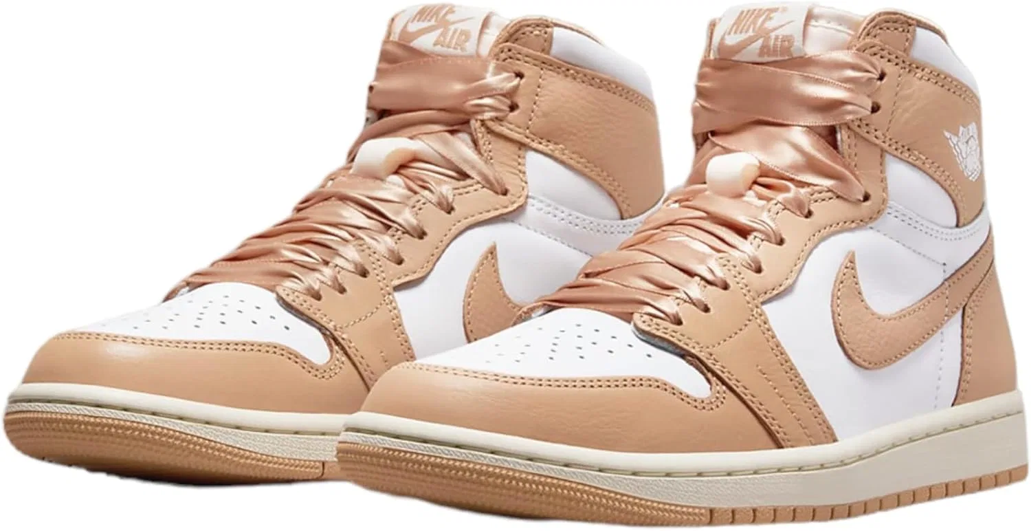 Кроссовки мужские Nike Air Jordan 1 Retro High OG, цвет Sail Pale Vanilla Black — фото 2
