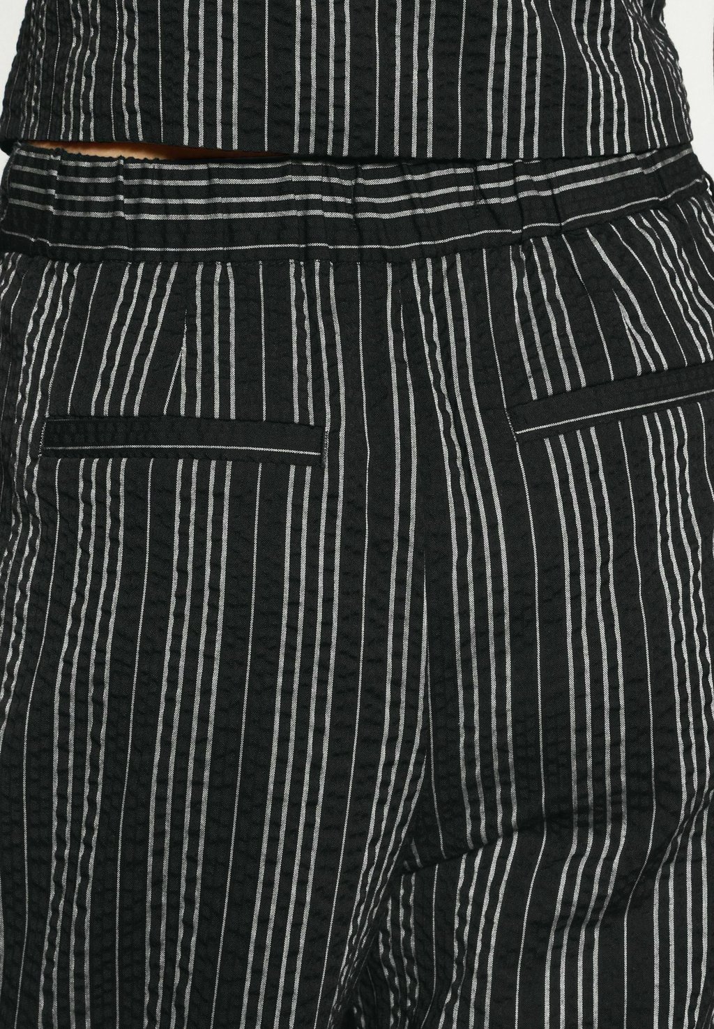 Брюки STRAIGHT TEXTURED STRIPED Next, черный — фото 2