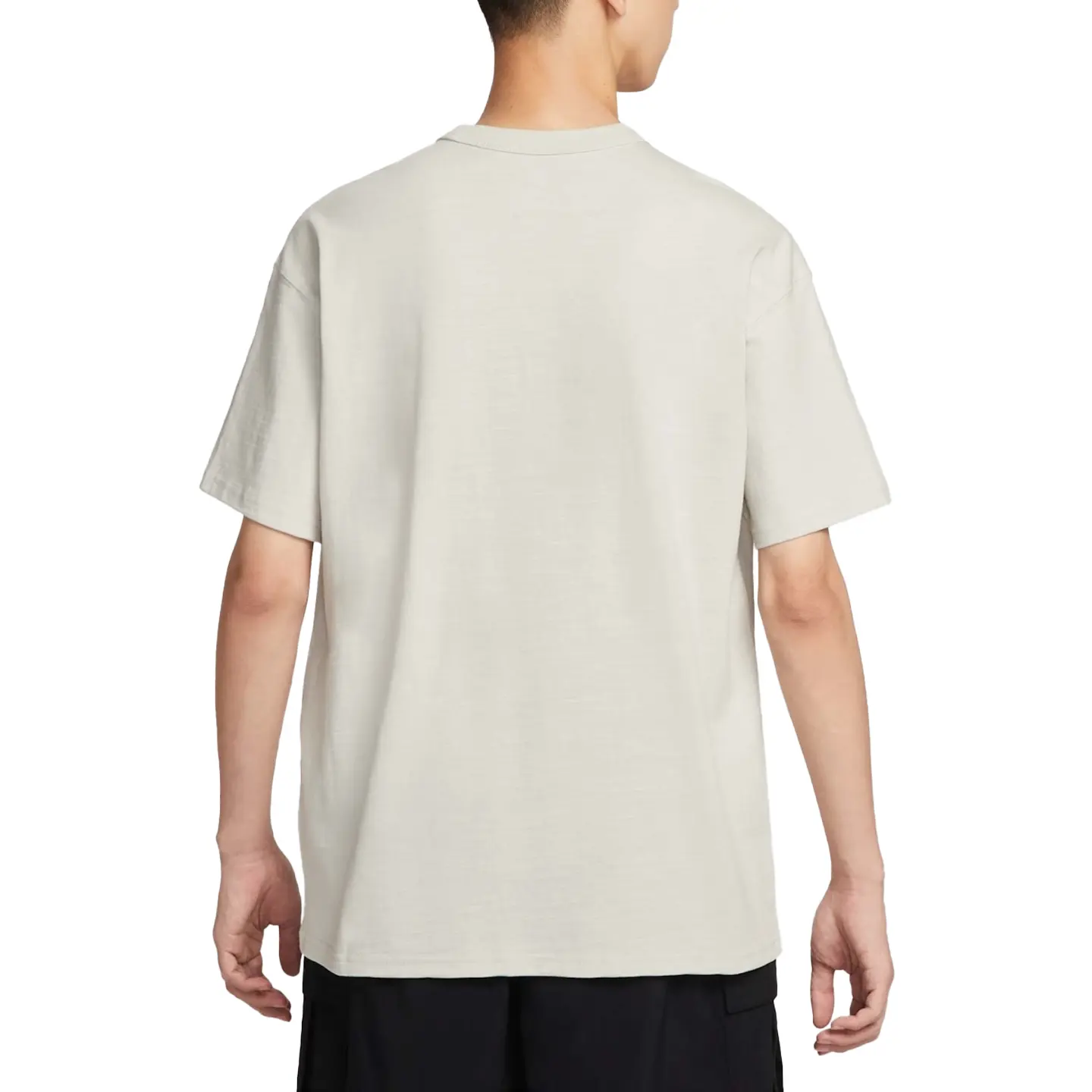 Футболка мужская Sportswear Premium Essentials Nike, светло-серый — фото 4