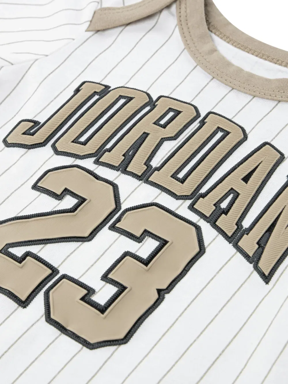 Спортивный костюм с вышитым логотипом Jordan Kids, нейтральный — фото 4