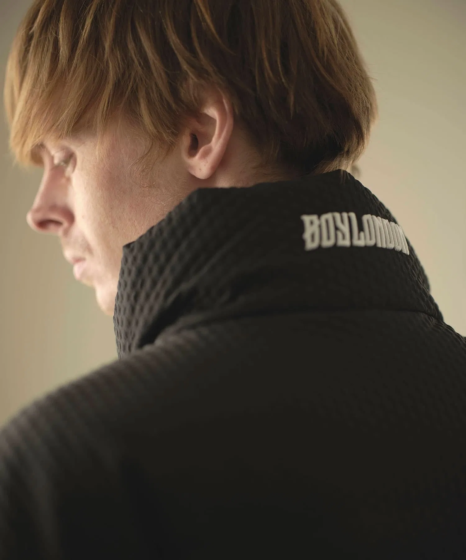 [BOY LONDON] Стильная пуховая куртка из жаккарда для мальчиков — фото 3