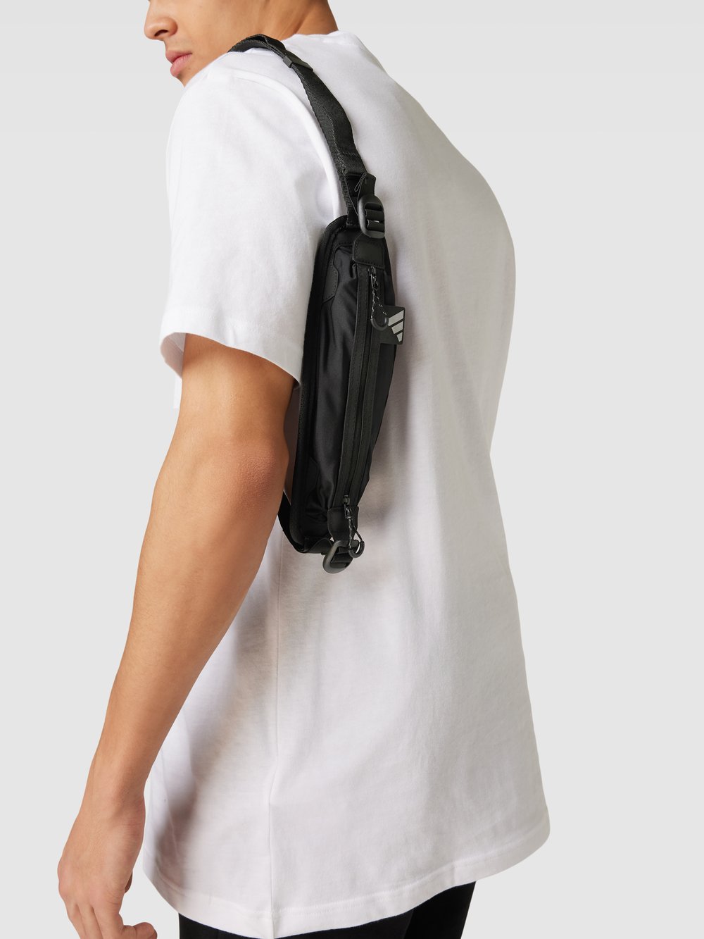 

Поясная сумка с этикеткой ADIDAS SPORTSWEAR, черный