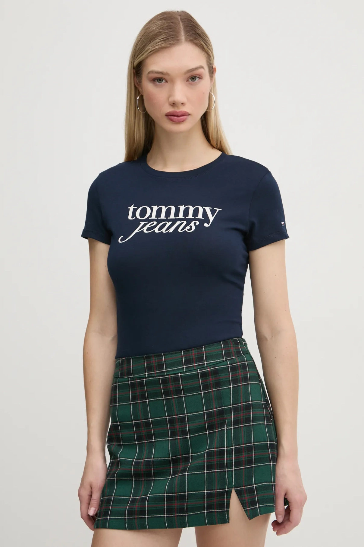 

Хлопковая футболка Tommy Jeans, темно-синий