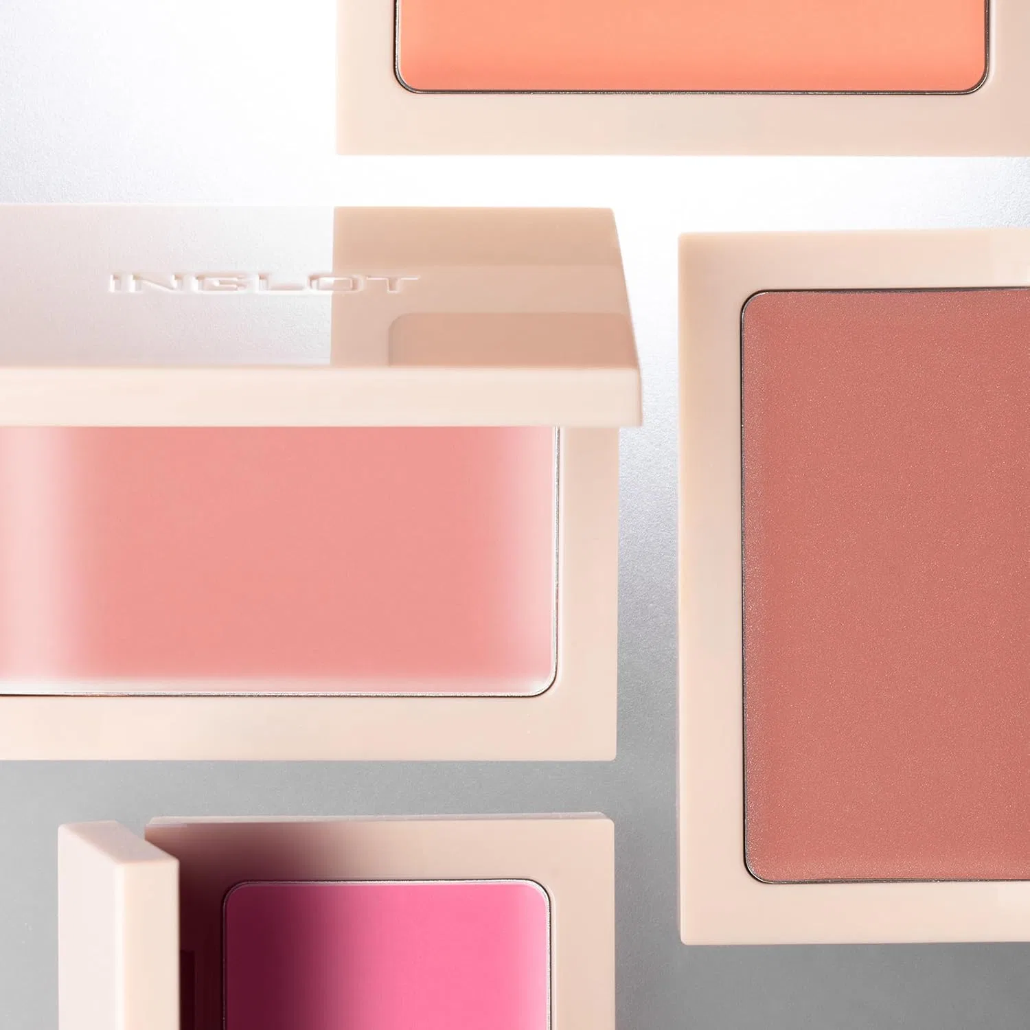 Магнитная палетка для макияжа «Freedom System Flexi Palette» от Inglot Inglot, Beige — фото 4