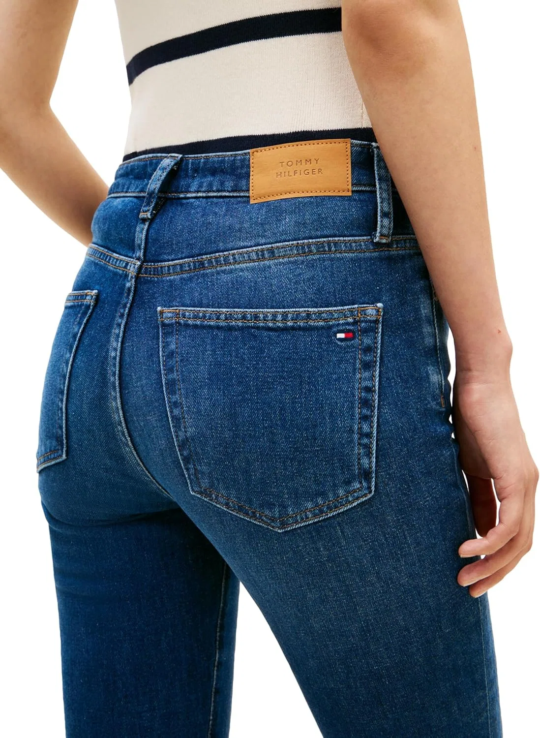 Женские джинсы Tommy Hilfiger средней посадки, расклешенные, с эластичной тканью — фото 2