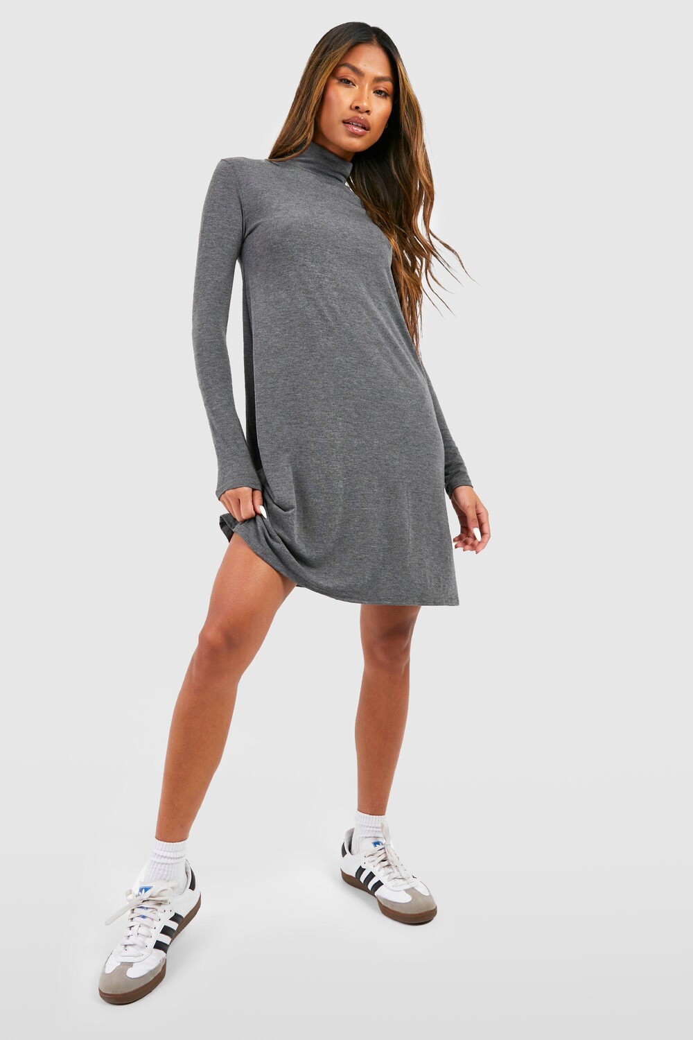 

Мини-платье с длинным рукавом и высоким воротником Basics boohoo, серый