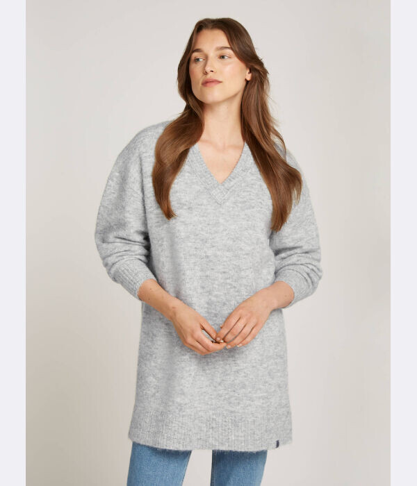 

Пуловер женский Calvin Klein Jeans свободного кроя длинный, серый