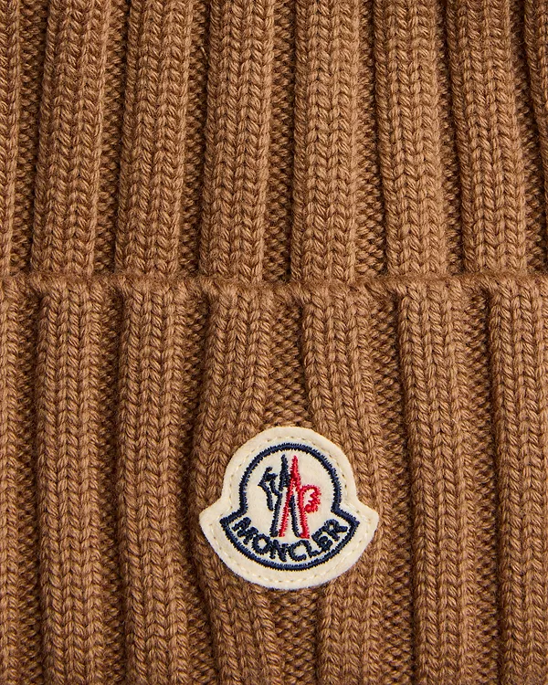 Вязаная шапка с логотипом в рубчик. Moncler, бежевый — фото 2