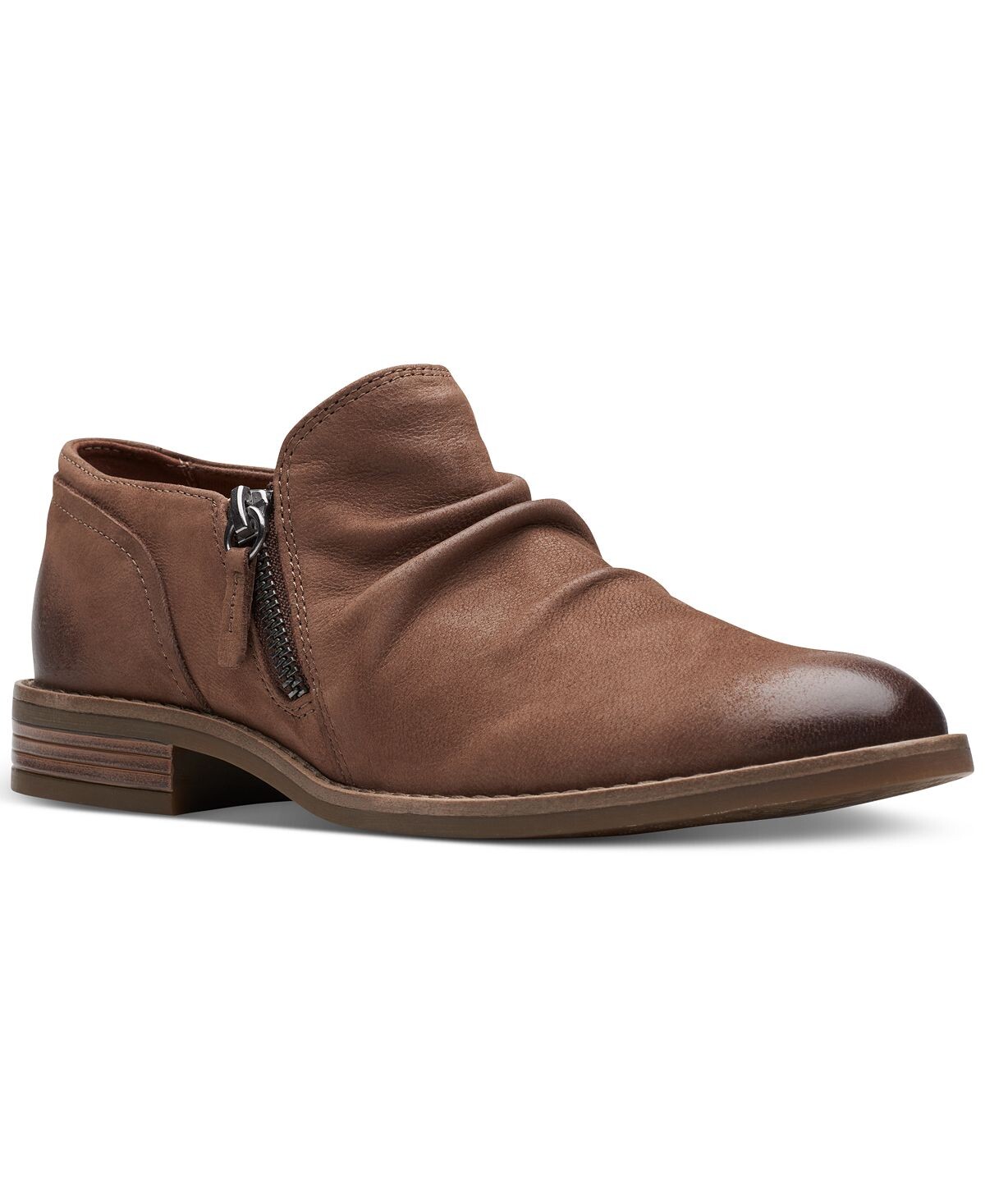 Женские ботильоны Camzin Pace со сборками на молнии до щиколотки Clarks