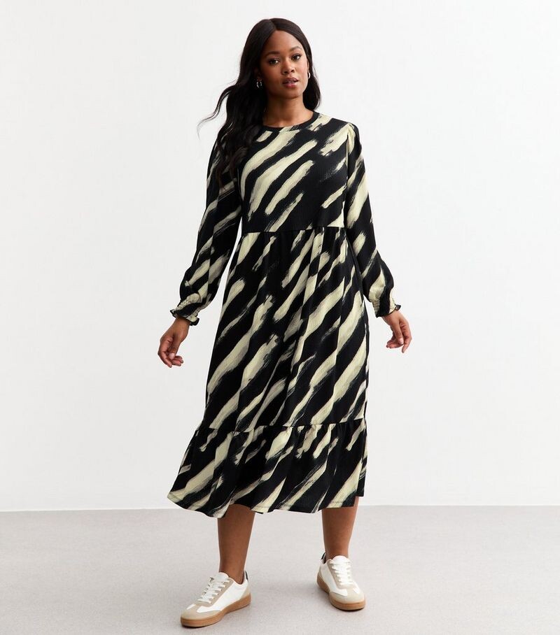 

Черное трикотажное платье миди с длинными рукавами и принтом Curves New Look, черный