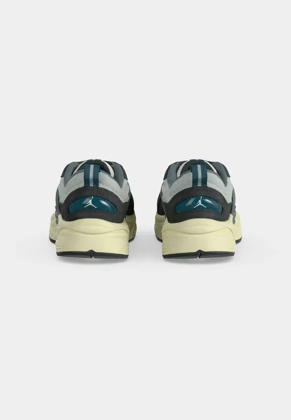 Кроссовки Trunner o/s trainers Jordan, цвет фотонная пыль/пепельно-зеленый/антрацит/холодный серый/кокосовое молоко — фото 4