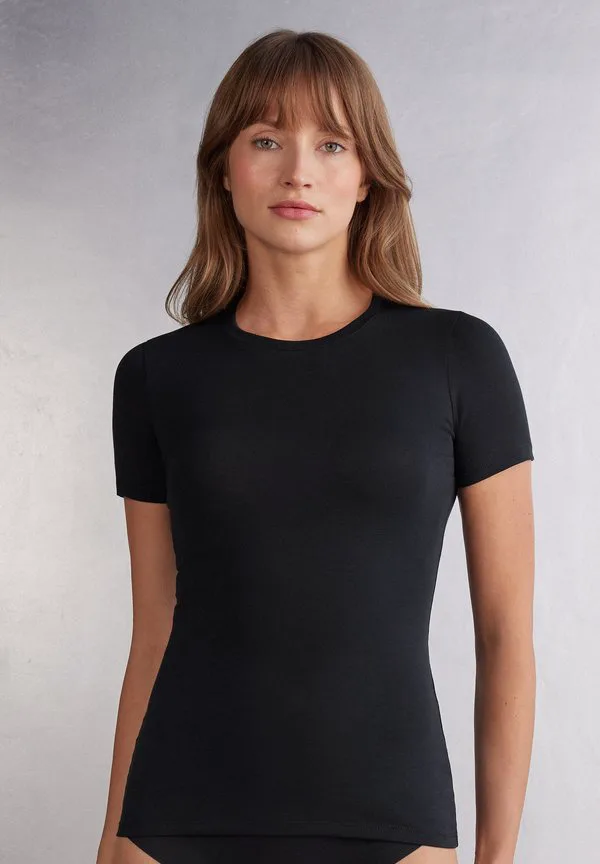 

Базовая футболка с коротким рукавом из эластичной ткани Intimissimi, Black, Черный, Базовая футболка с коротким рукавом из эластичной ткани Intimissimi, Black