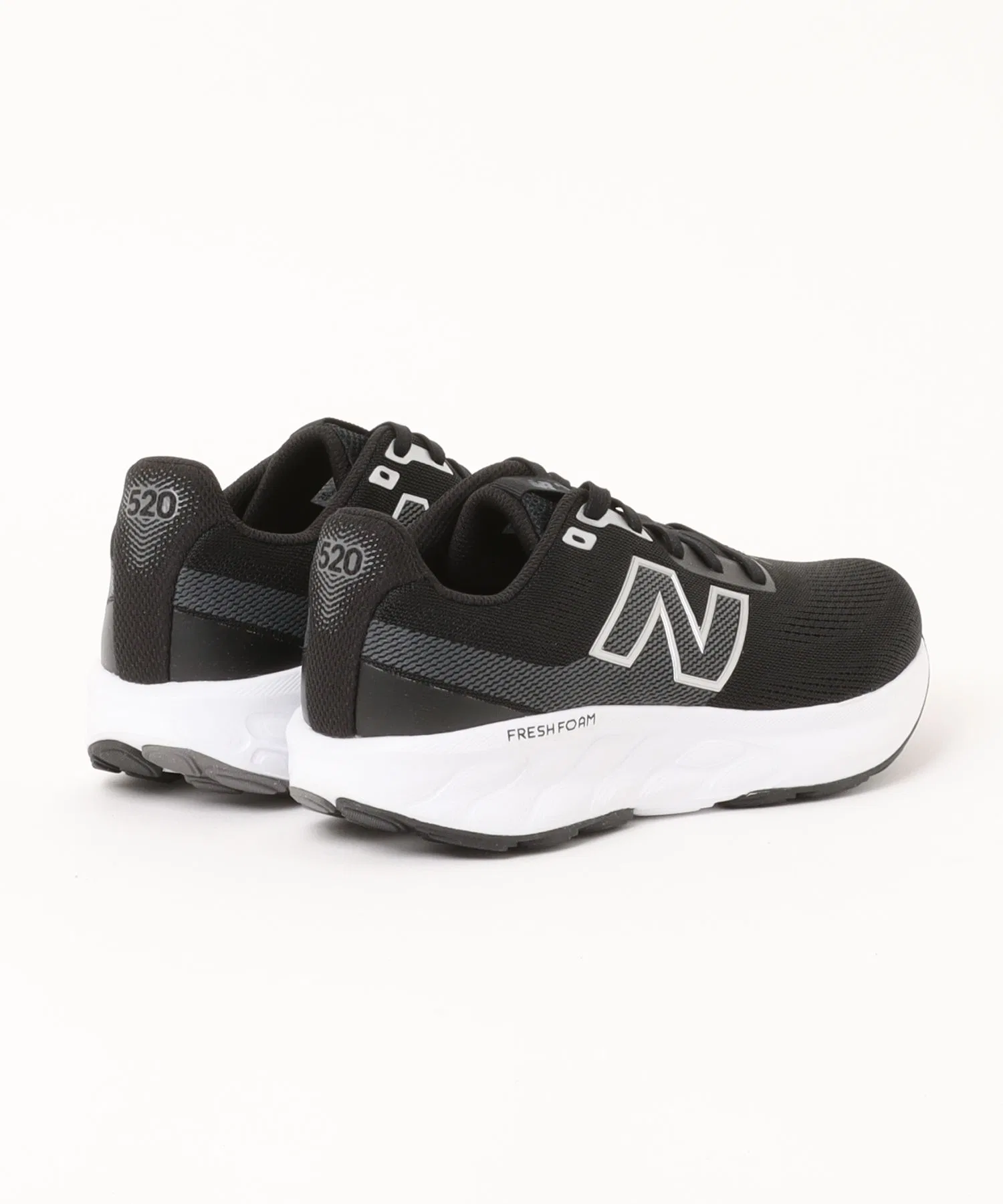 Мужские кроссовки New Balance FRESH FOAM 520 V9 чёрно-белые — фото 2
