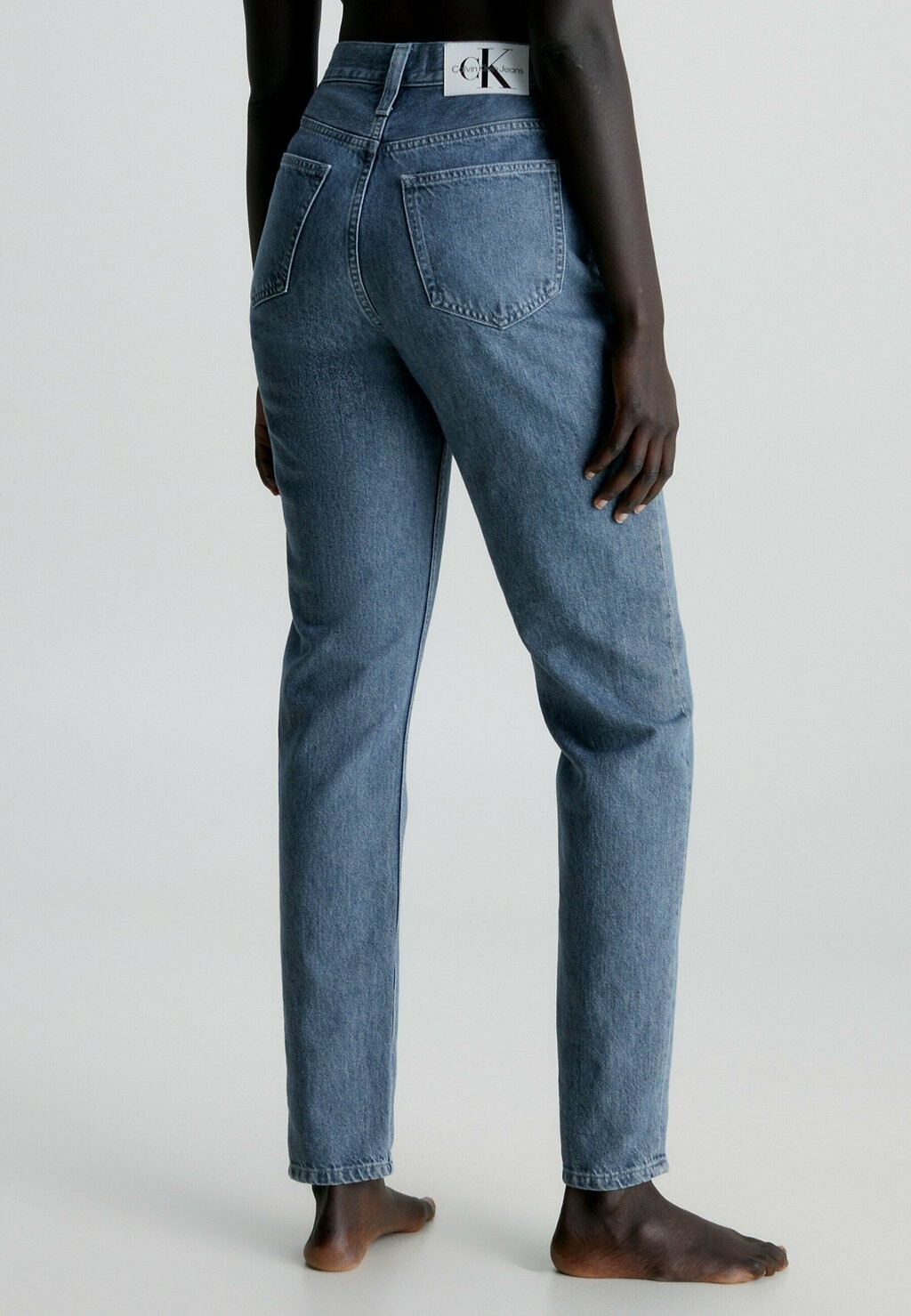 

Джинсы свободного кроя MOM Calvin Klein Jeans, синий