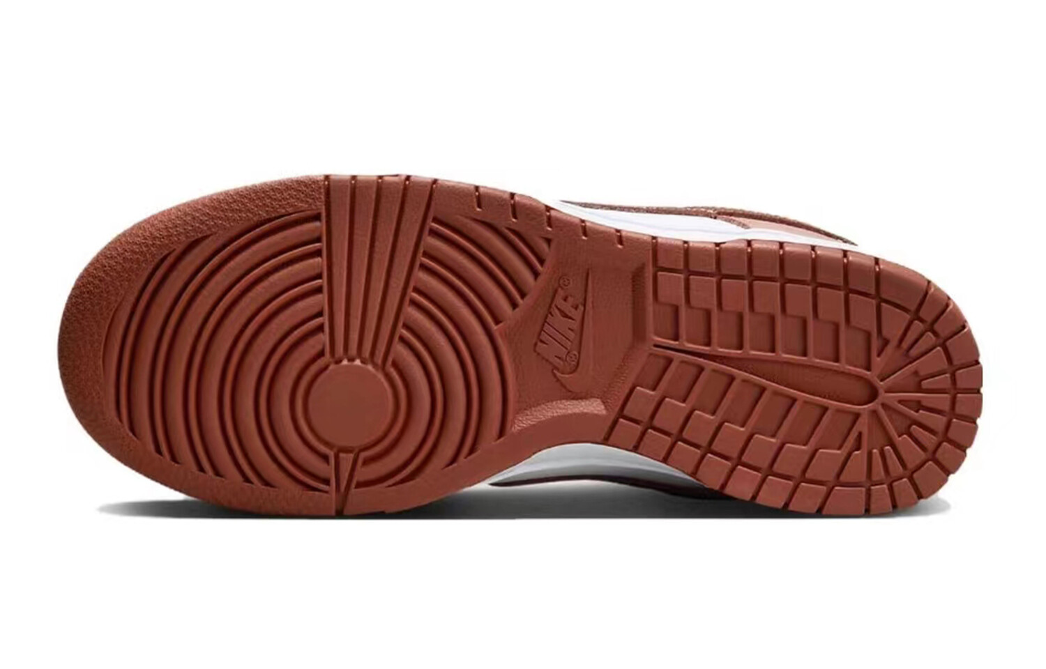 

Женские кроссовки для скейтбординга Nike Dunk