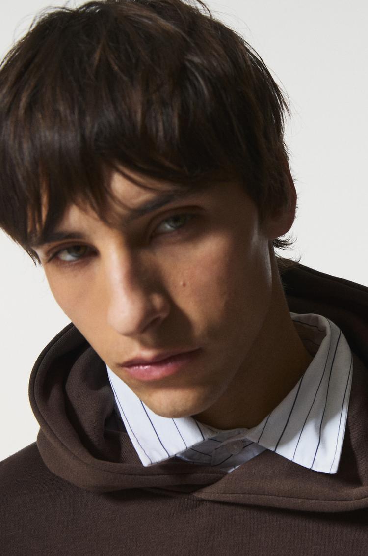 

Толстовка свободного кроя Pull And Bear, коричневый