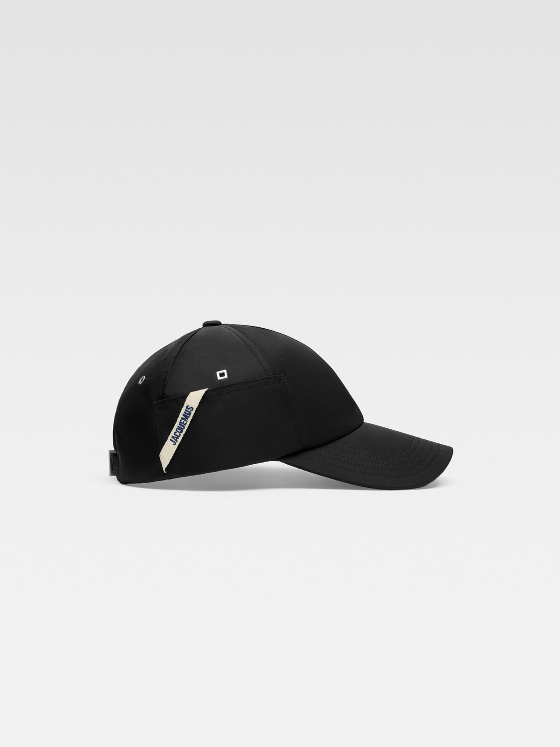 

Нейлоновая военная кепка JACQUEMUS The Ovalie cap, черный