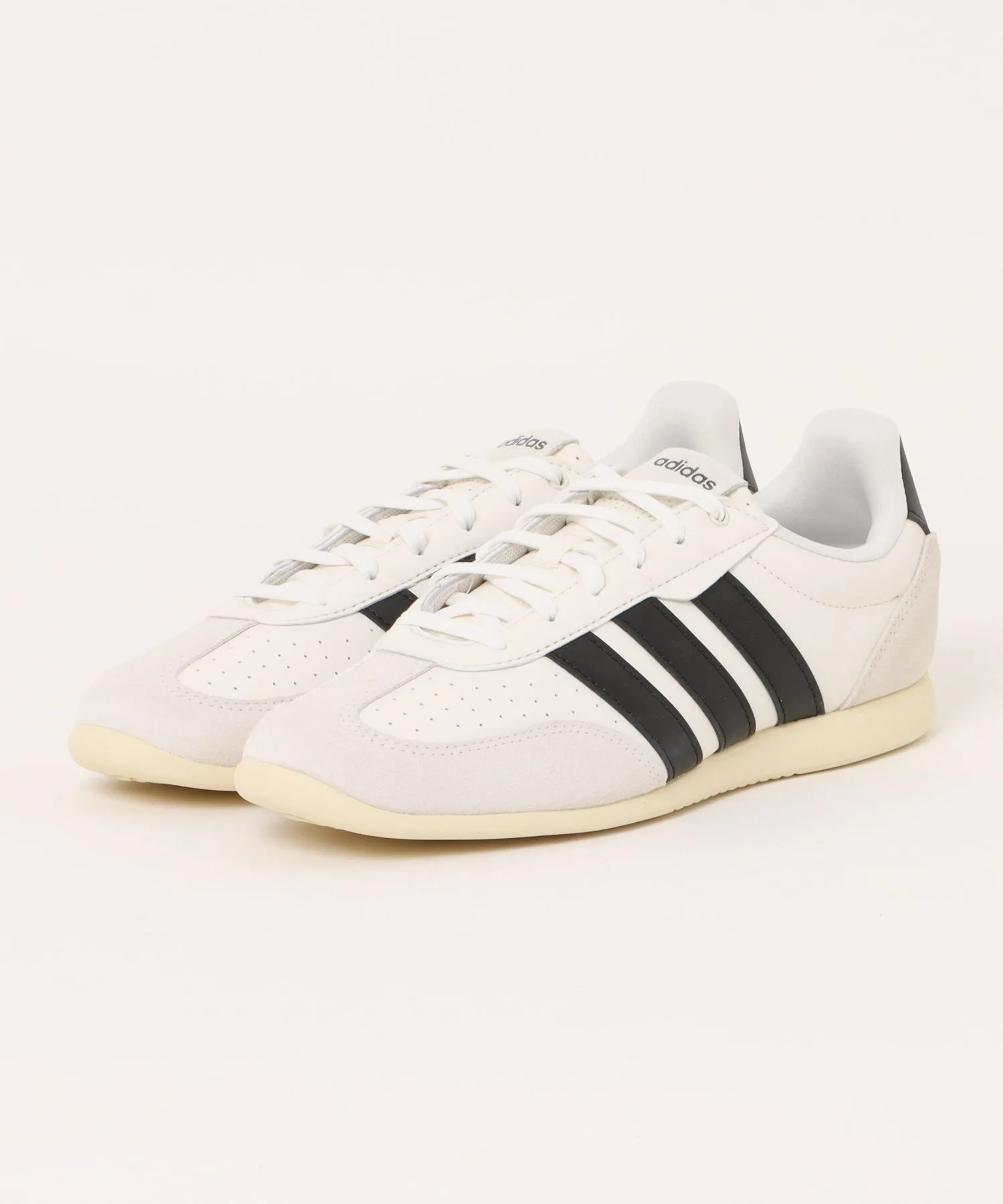 Мужские кроссовки Barreda LO adidas бело-черные