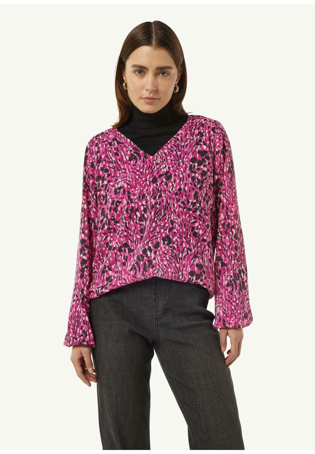 

Блуза GEMUSTERTE MIT V-AUSSCHNITT comma casual identity, розовый