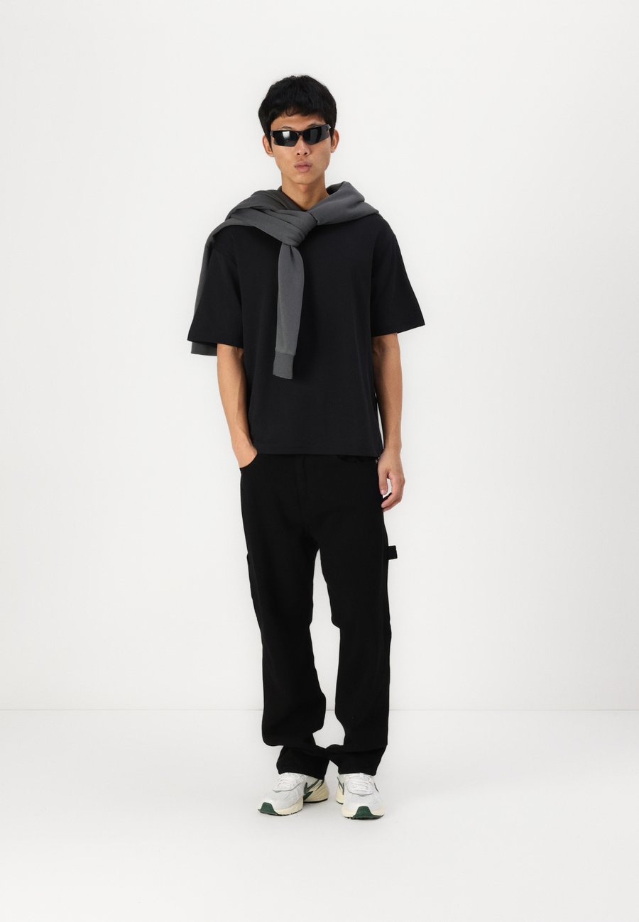 

Футболка Selected Homme SLHLOOSEOSCAR O NECK TEE 3 PACK, Black, Черный, Футболка Selected Homme SLHLOOSEOSCAR O NECK TEE 3 PACK, Black