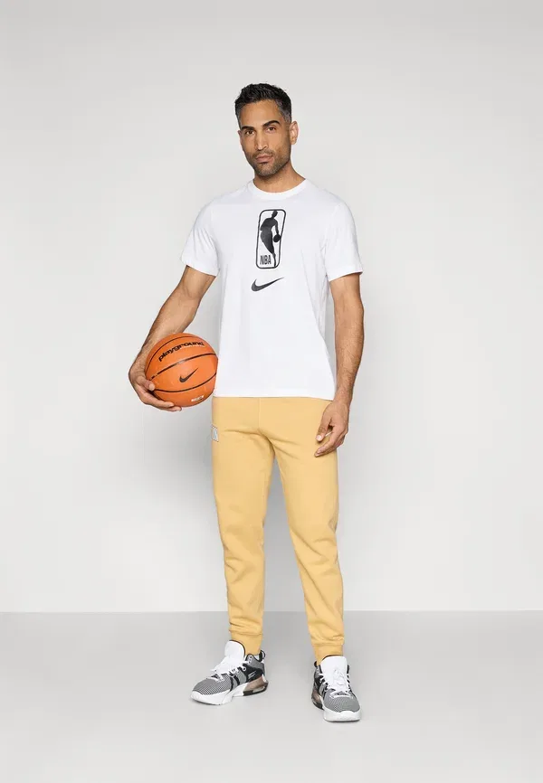 Толстовка Nike Performance Boston Celtics City Edition Club, цвет клубный золотой — фото 3