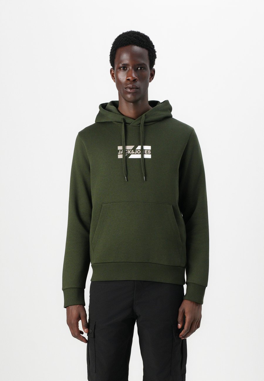 

Толстовка Jack & Jones ECORP GRAPHIC HOOD NOOS, Duffel Bag Detail/Dark Green