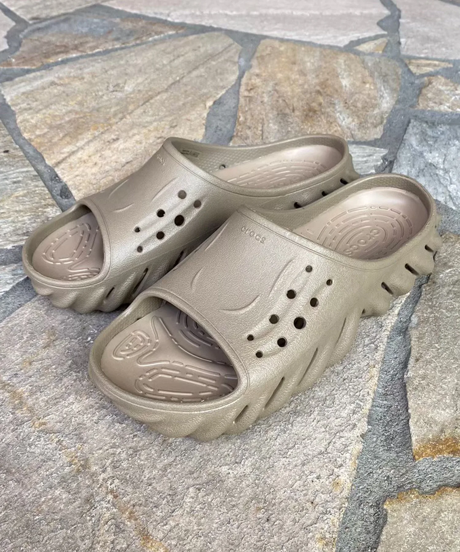 Мужские сандалии crocs ECHO SLIDE — фото 2