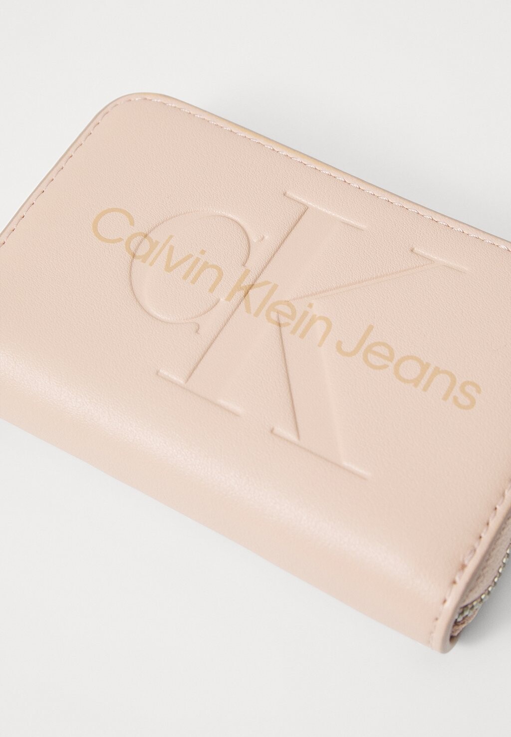 

Кошелек SCULPTED ZIP AROUND Calvin Klein Jeans, бежевый