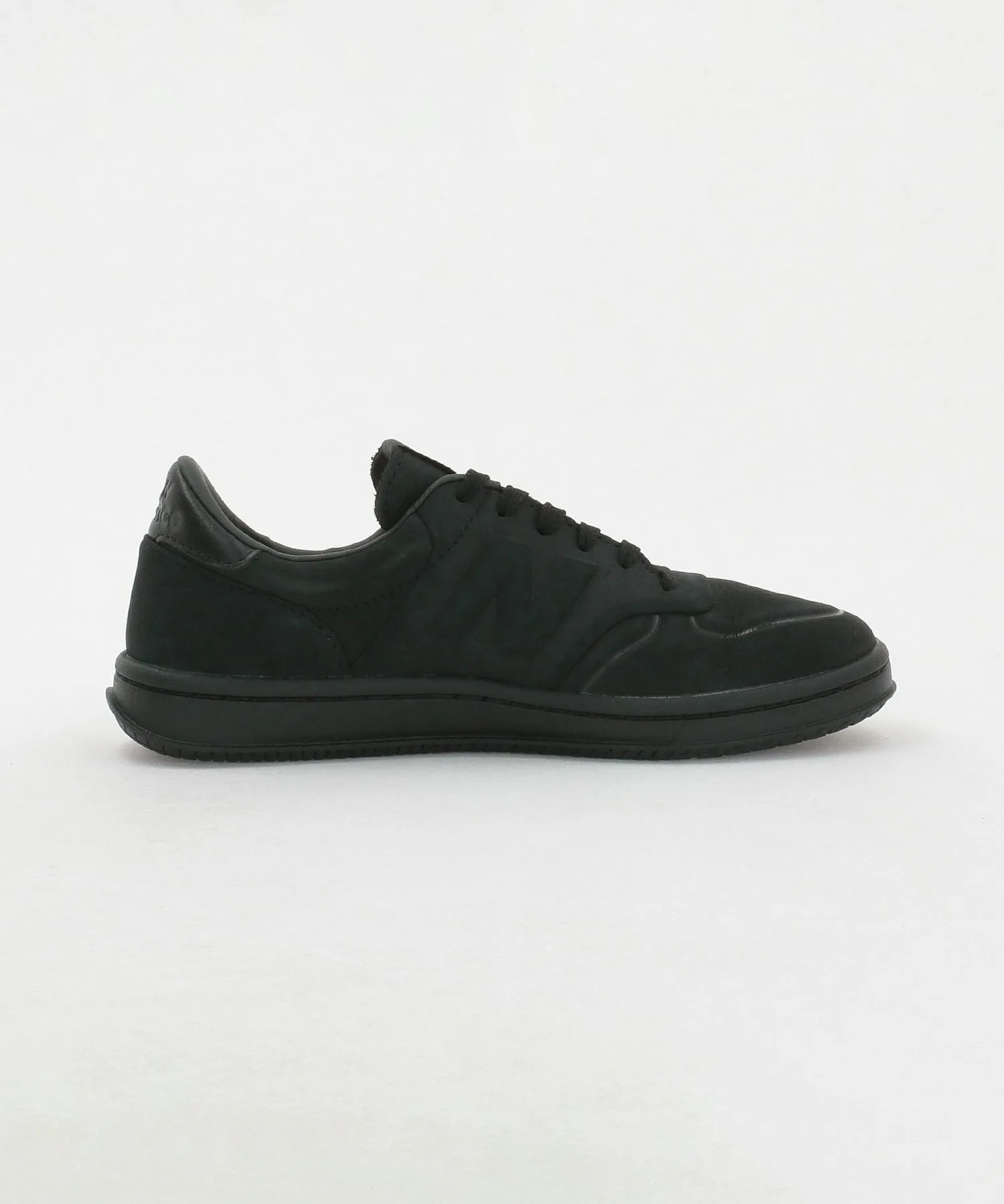 Мужские кроссовки из нубука с тисненым логотипом New Balance U500D1OT черные — фото 4