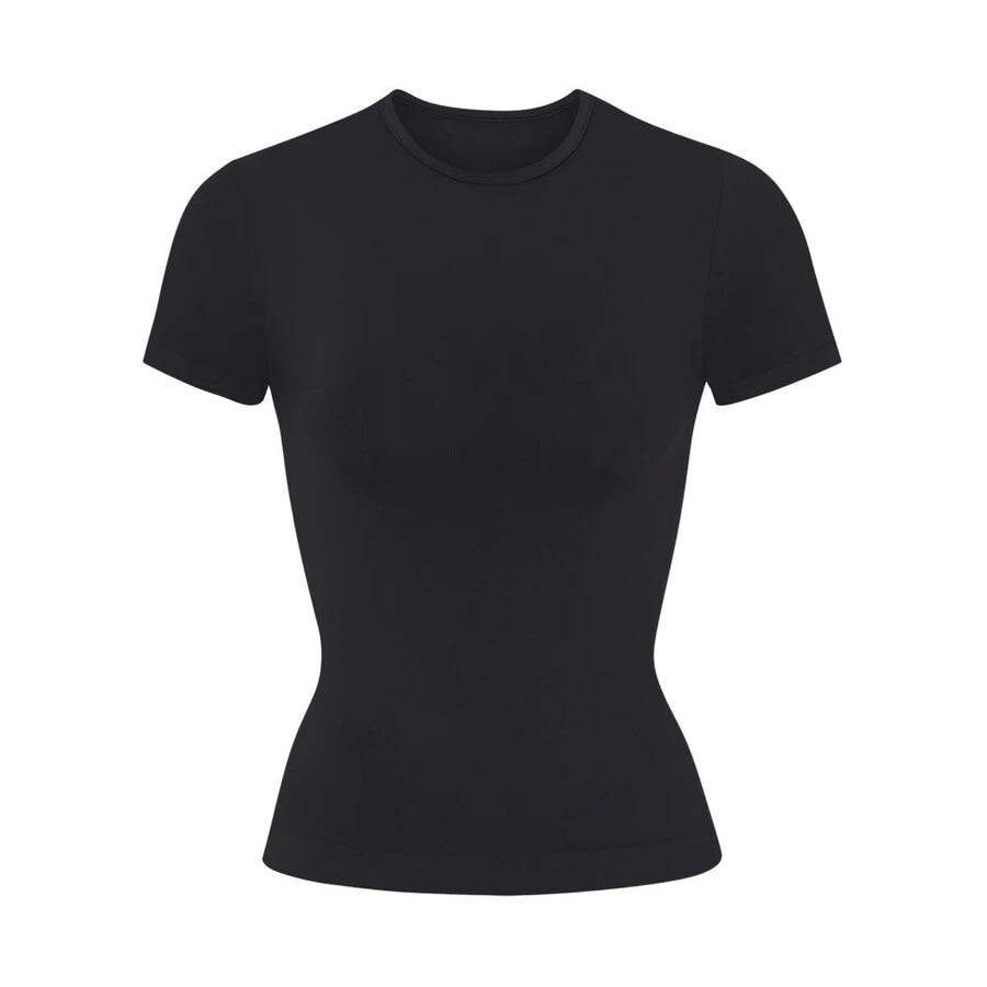 

Футболка SKIMS Soft Smoothing Seamless, цвет Onyx