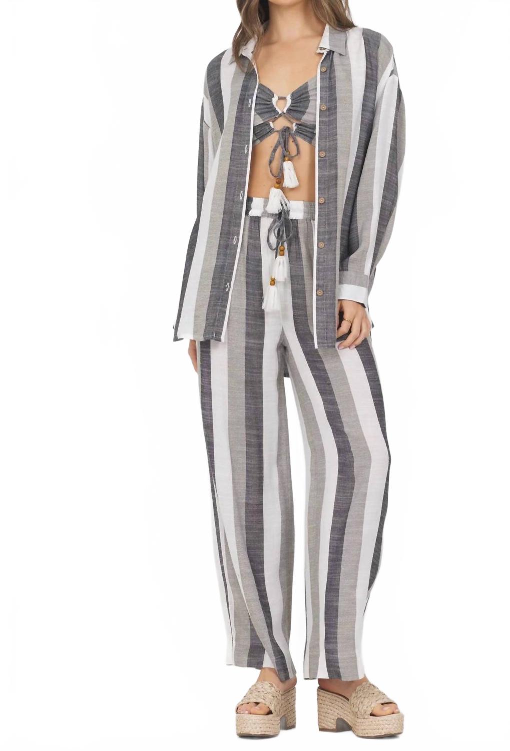 

Рубашка с металлическими пуговицами в черно-бело-сером цвете Vintage Havana