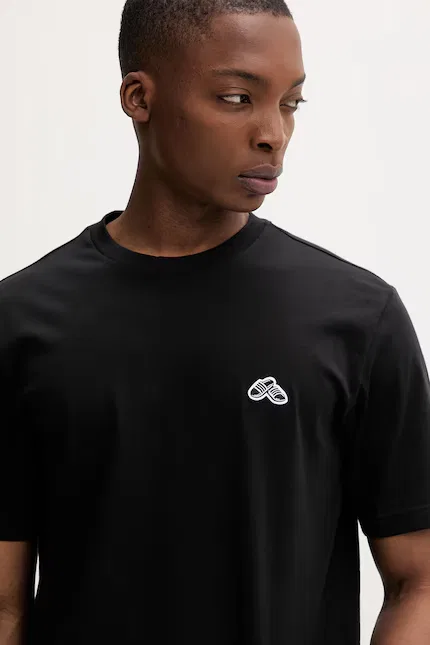 Футболка с принтом классическая T-shirt Adidas, черный — фото 4