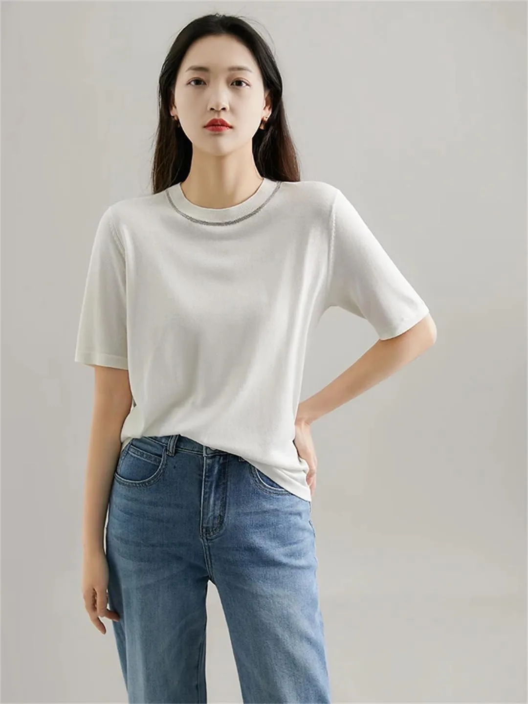 

Женская футболка из шелка с коротким рукавом и круглым вырезом