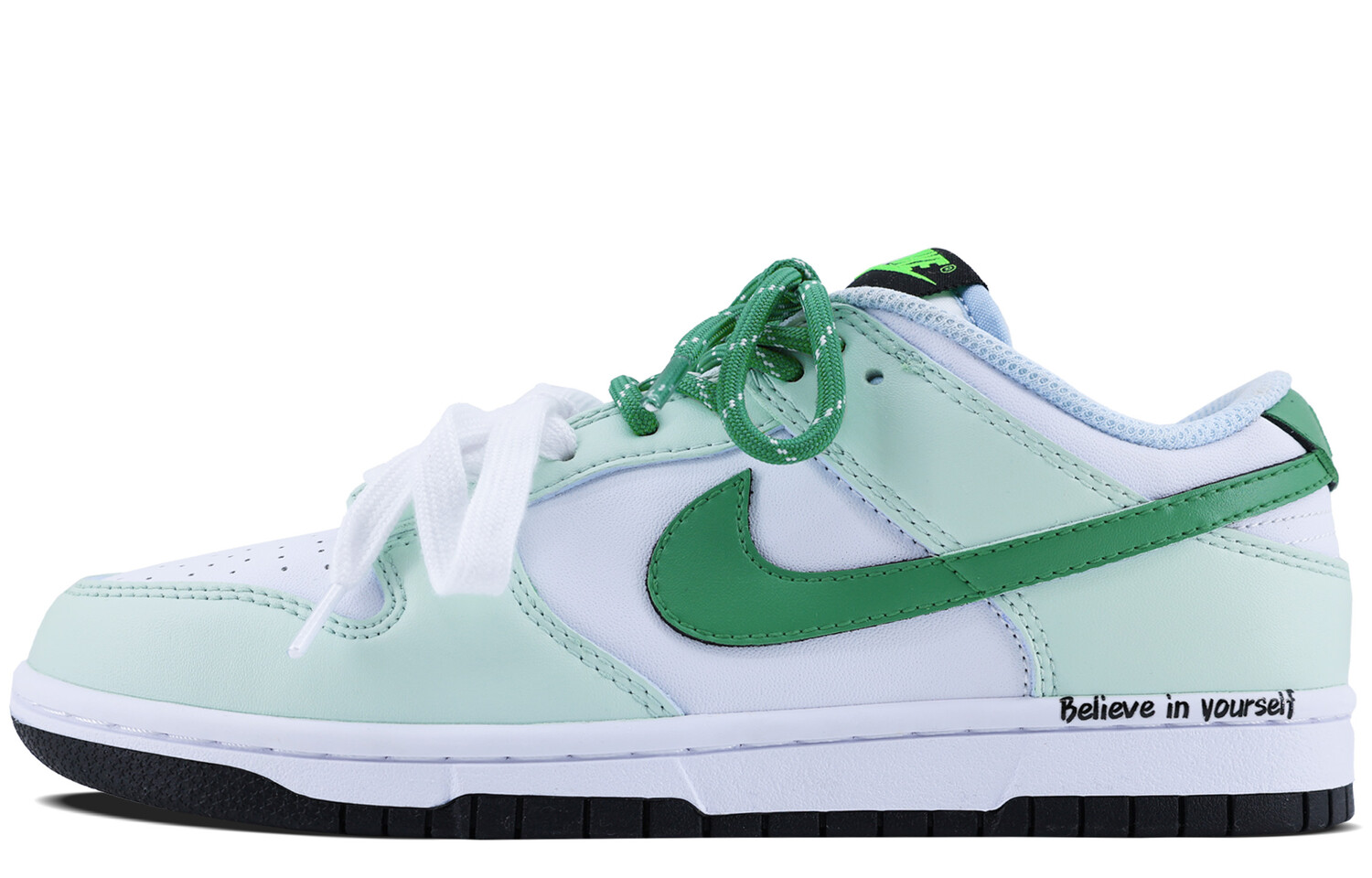 

Кроссовки Nike Dunk Skateboarding Shoes Women's Low-top Mint Green/white, зеленый