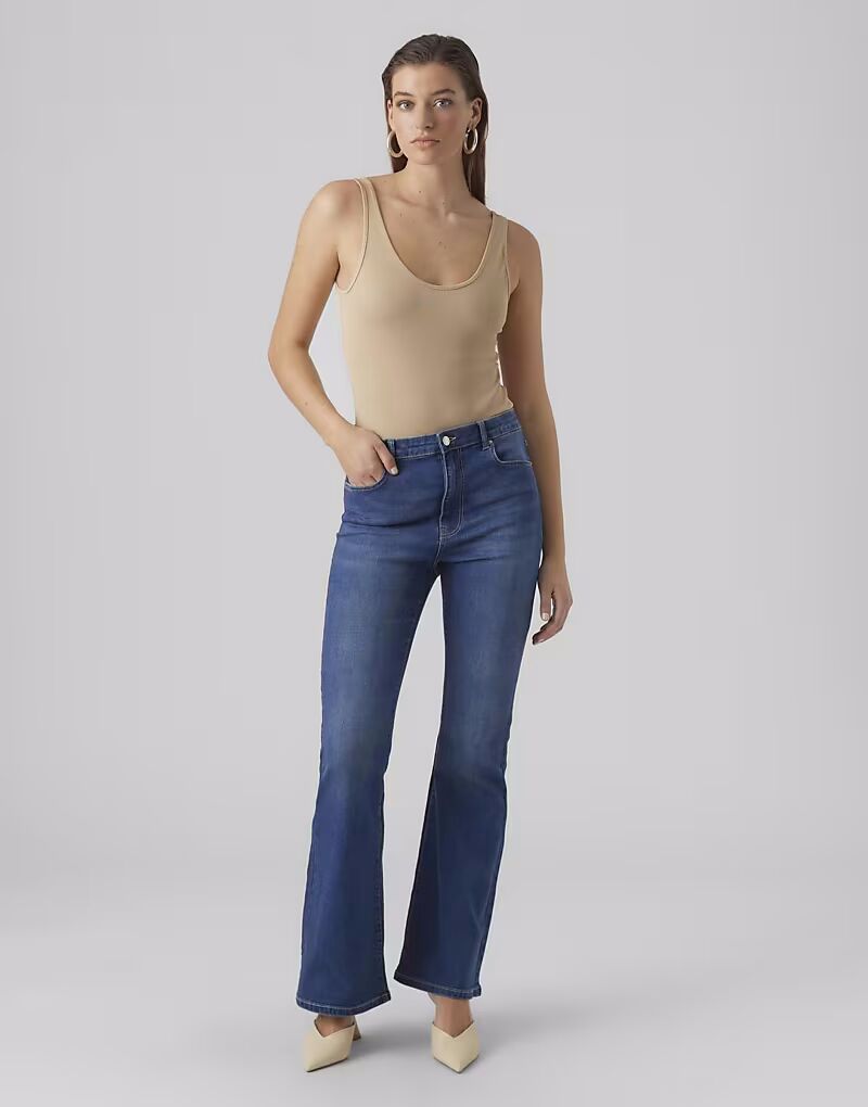 

Расклешенные джинсы Vero Moda из средне-синего денима