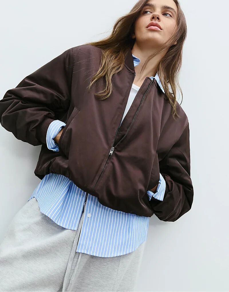 

Куртка-бомбер Stradivarius Contrast фиолетового цвета