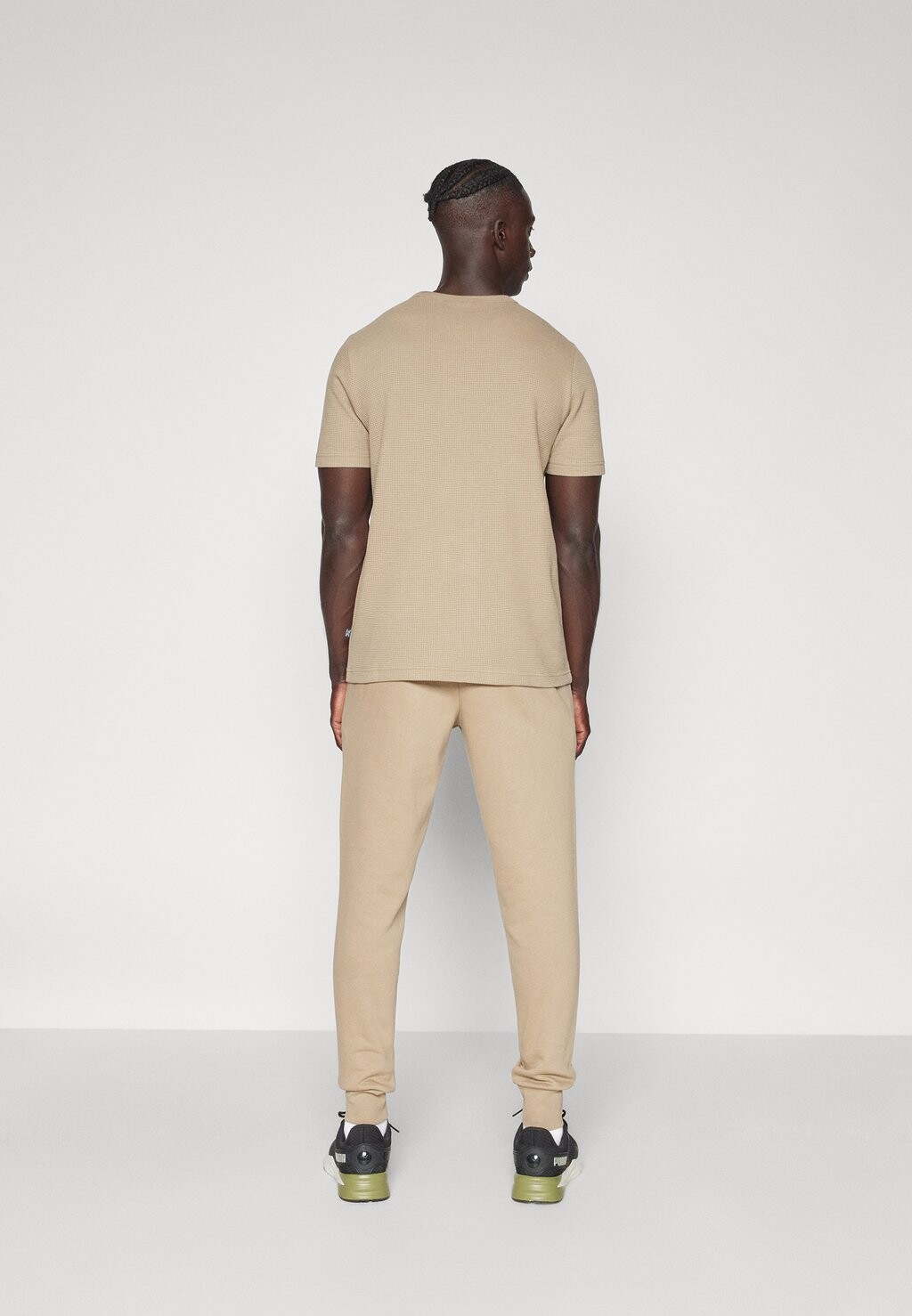 

Спортивные брюки ELEVATED SWEATPANTS Puma, песочный