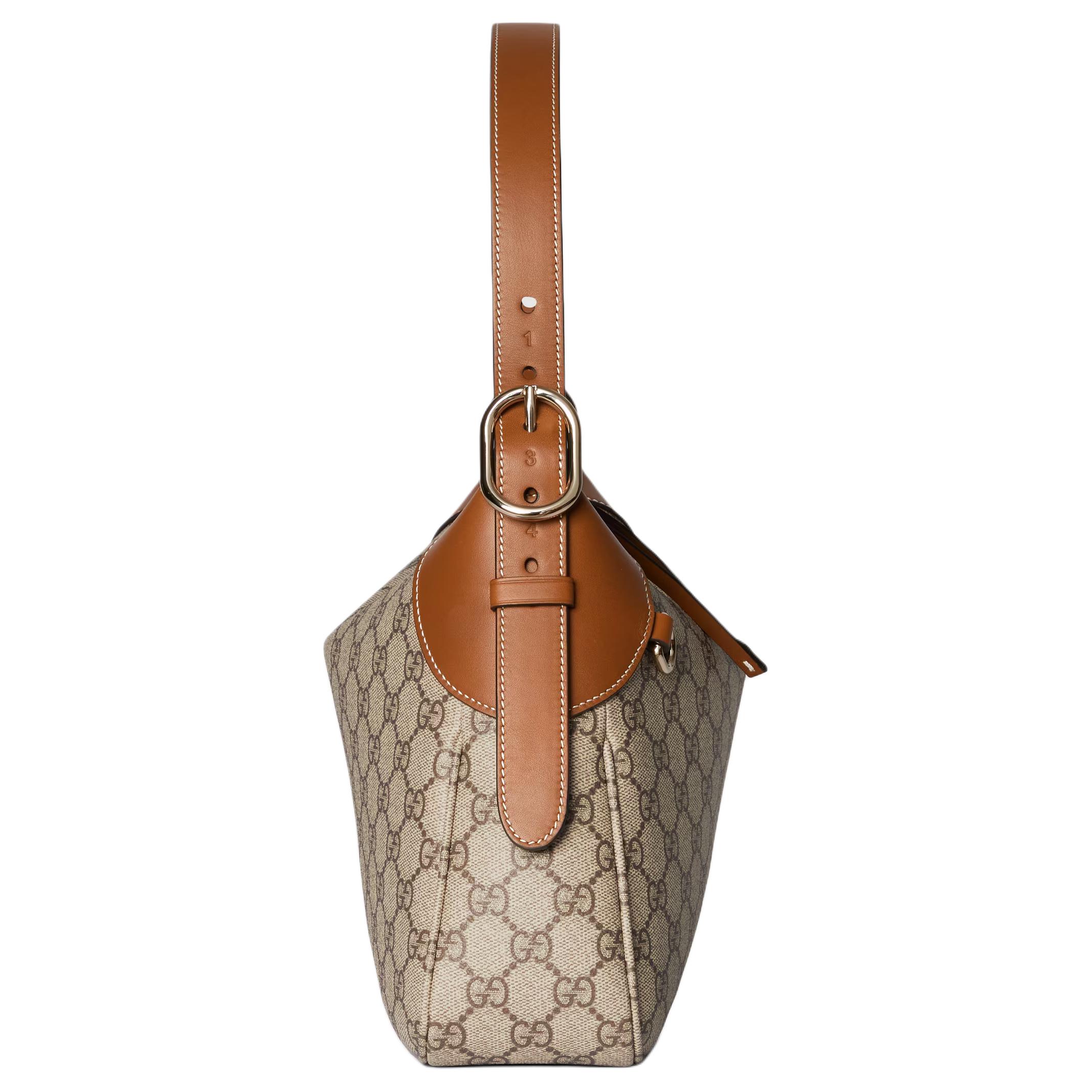 Женская сумка-мессенджер Gucci GG Emblem Monogram — фото 4