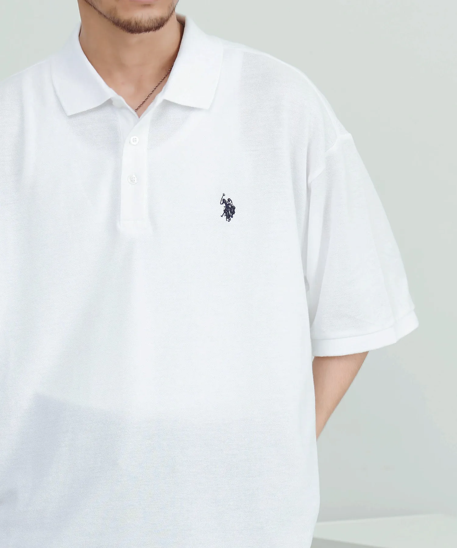 Мужская/женская футболка-поло с логотипом U.S. POLO ASSN. белая — фото 2