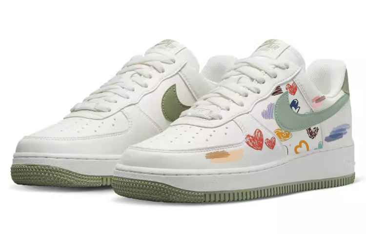 

Женские кроссовки для скейтбординга Nike Air Force 1, White