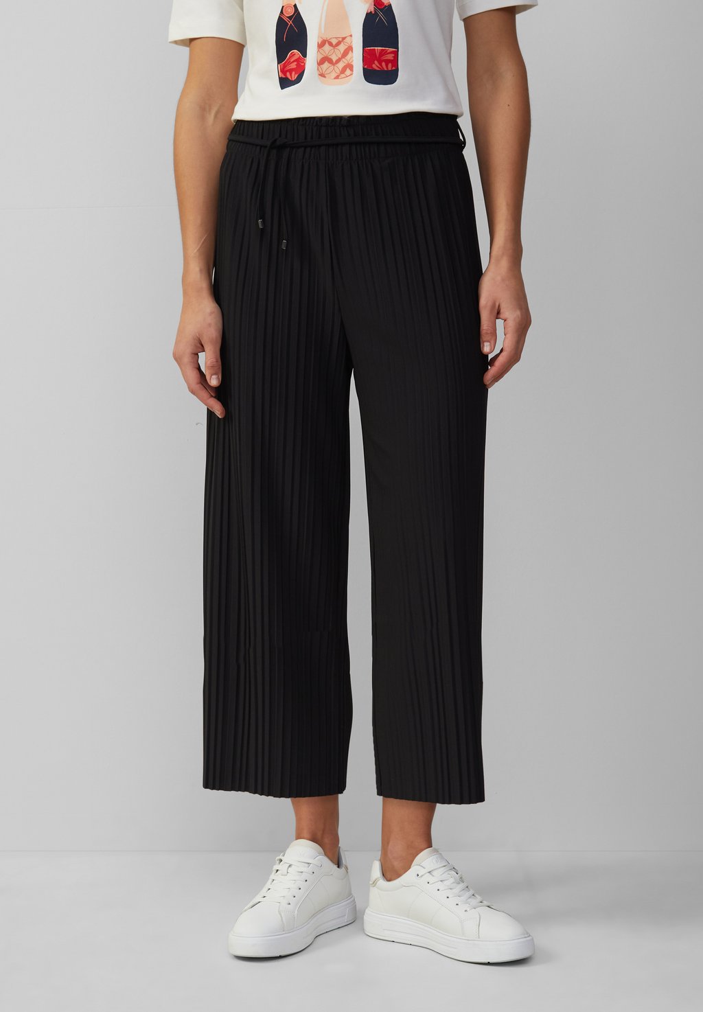 

Брюки s.Oliver BLACK LABEL, черный