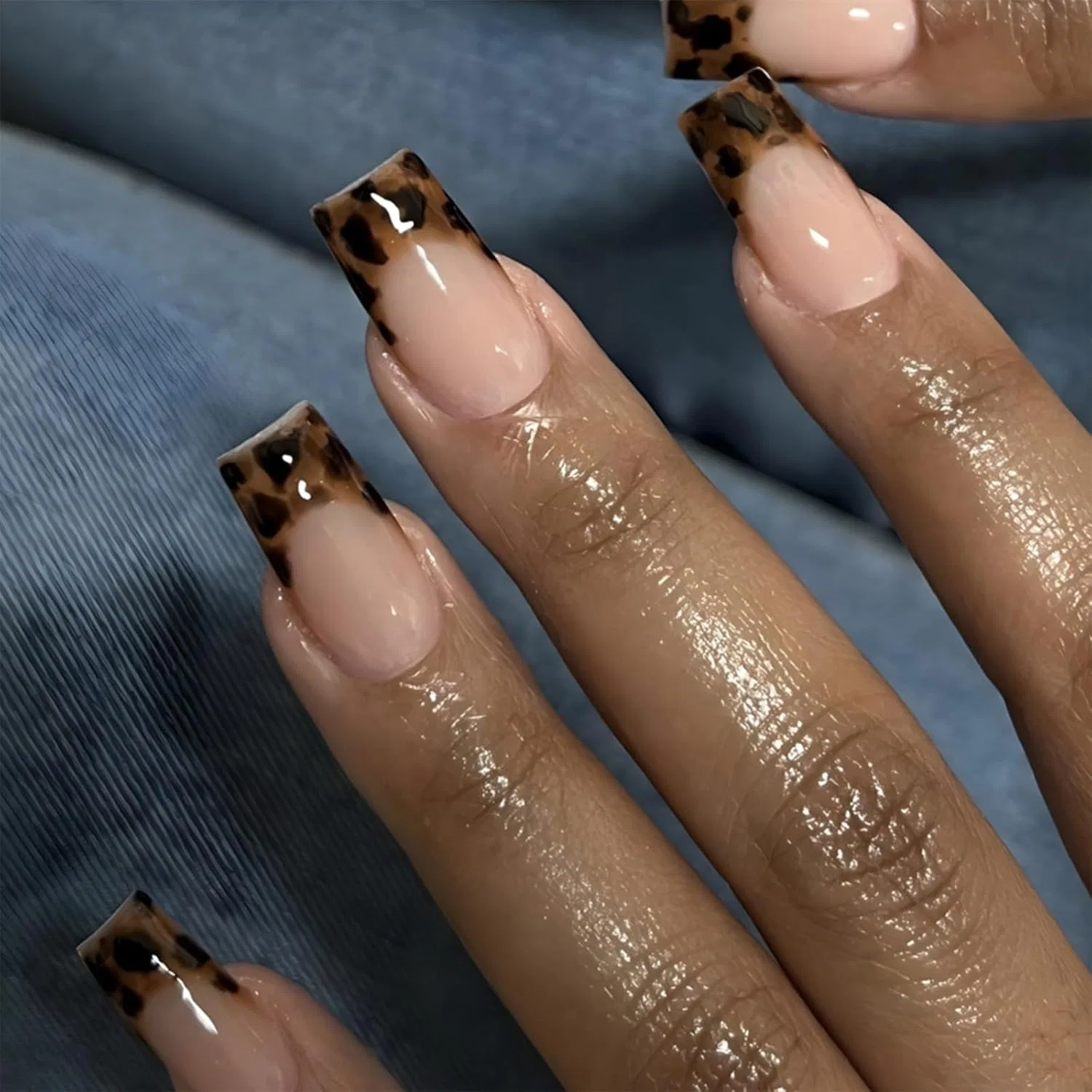 Накладные ногти «French Tip» со средним квадратом и леопардовым принтом (24 шт.) Zernblend