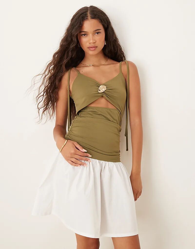 

Мини-платье из поплина ASOS DESIGN с завязками на бретельках и вырезами, с фурнитурой, оливкового цвета